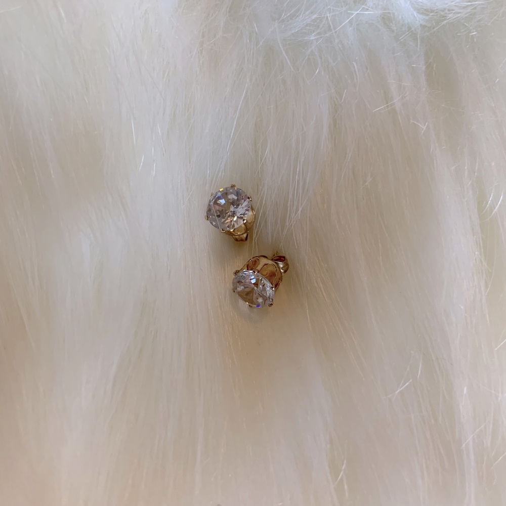 2 carat rhinestone studs